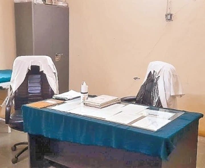 ప్రభుత్వ ఆసుపత్రుల్లో వైద్యుల గైర్హాజరు