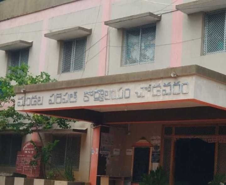 చోడవరంలో 81 పోలింగ్ కేంద్రాలు సిద్ధం - Udayam