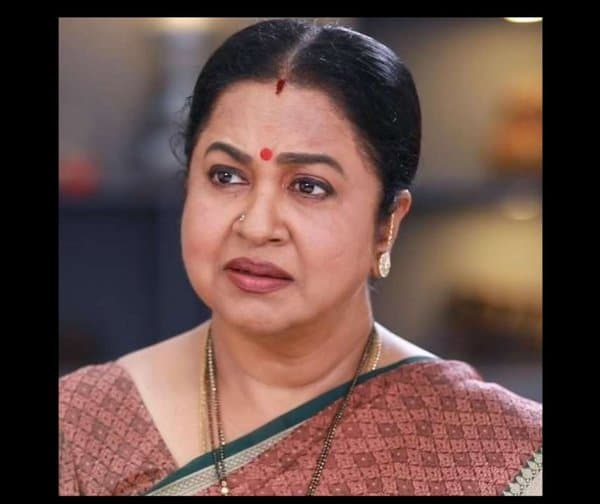 అంత్యక్రియల వద్ద వీడియోల తీతపై రాధిక ఆగ్రహం