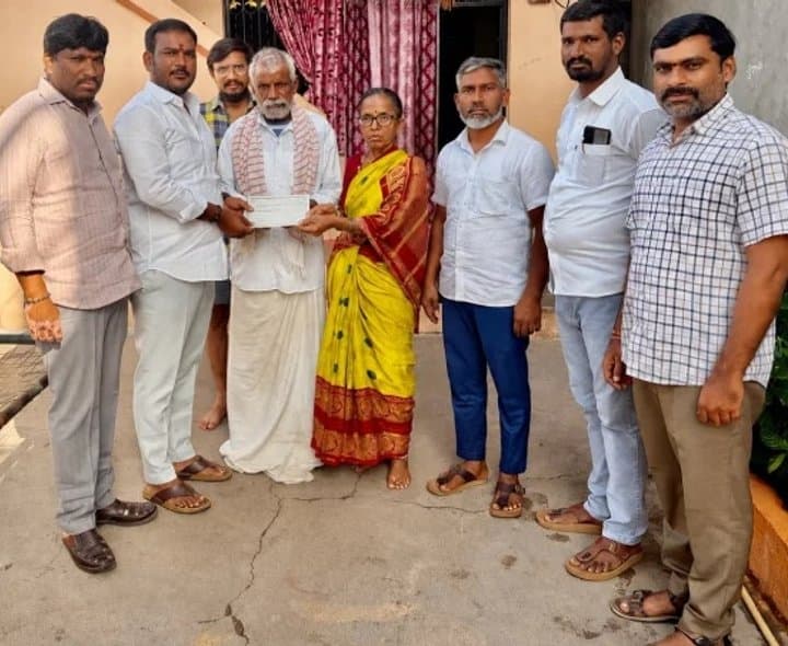 నీట్ విద్యార్థిని కుటుంబానికి ప్రభుత్వ ఆర్థిక చేయూత