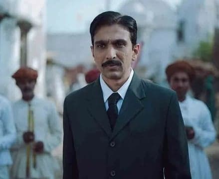 గాంధీ బయోపిక్ ఫస్ట్ లుక్ విడుదల