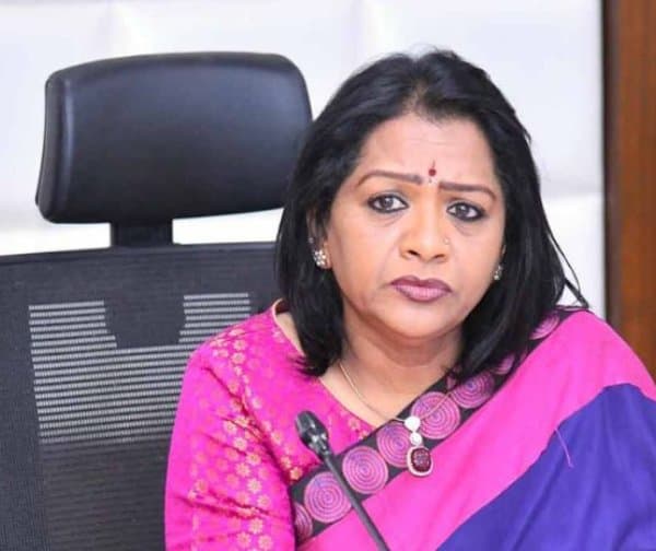మహిళా కమిషన్‌ ఛైర్‌పర్సన్‌గా గద్వాల్‌ విజయలక్ష్మి నియామకం