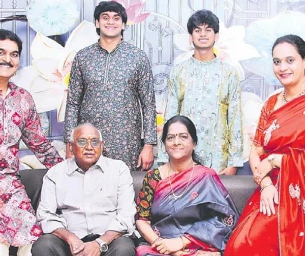 అమెరికాలో మెరిసిన కాకినాడ మనవడు