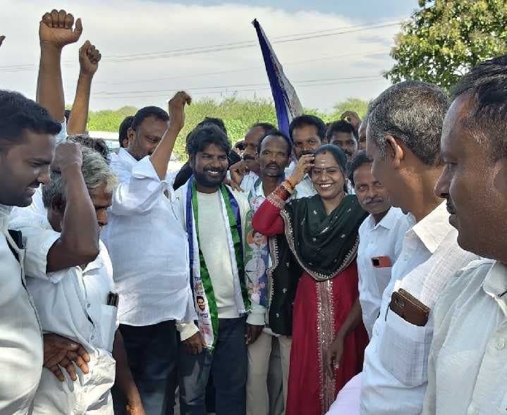 వైసీపీలో చేరిన జనసేన నాయకులు - Udayam