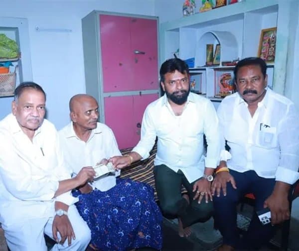 పింఛన్ల పంపిణీలో ఏపీ దేశానికే ఆదర్శం: మంత్రి వాసంశెట్టి