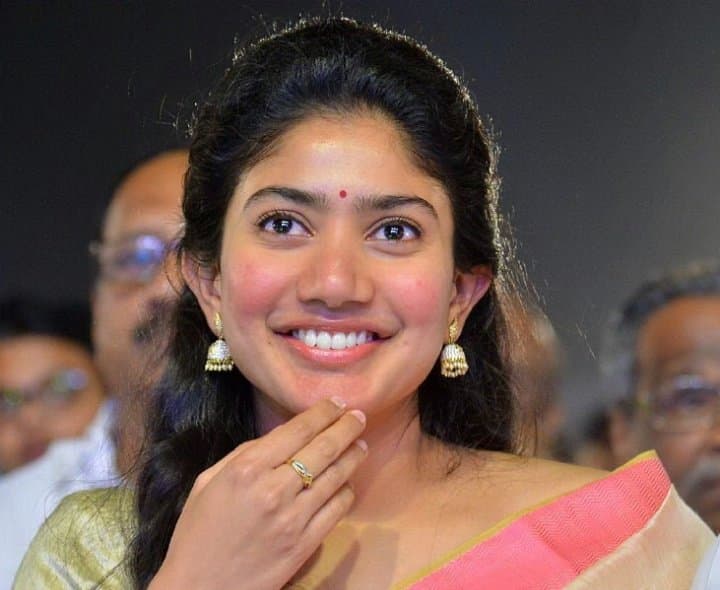 నైట్‌ షూట్స్‌లో డ్రాయింగ్ వేస్తా: సాయిపల్లవి