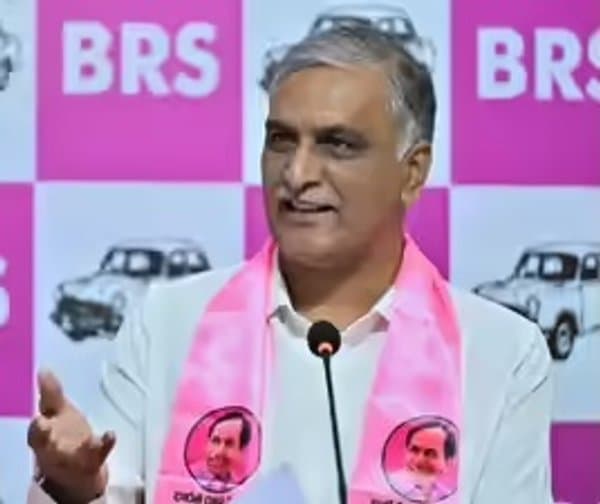 ప్రాజెక్టుల పురోగతిపై హరీశ్‌రావు విమర్శలు