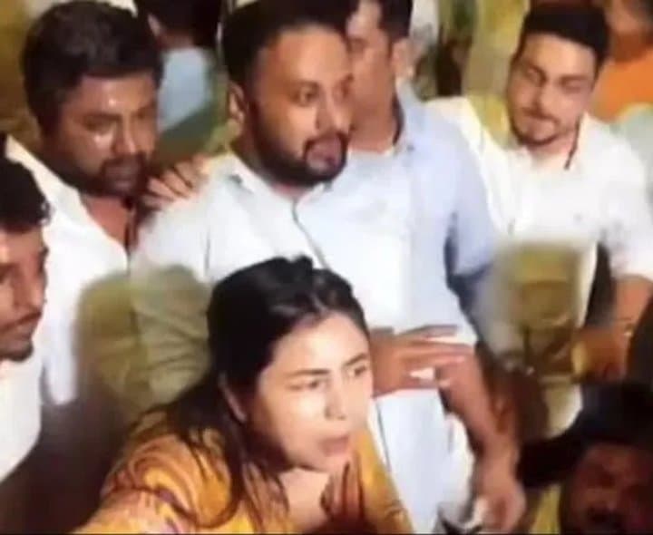 రాహుల్‌ సభకు ముందు ఏబీవీపీ–ఎన్‌ఎస్‌యూఐ ఘర్షణ