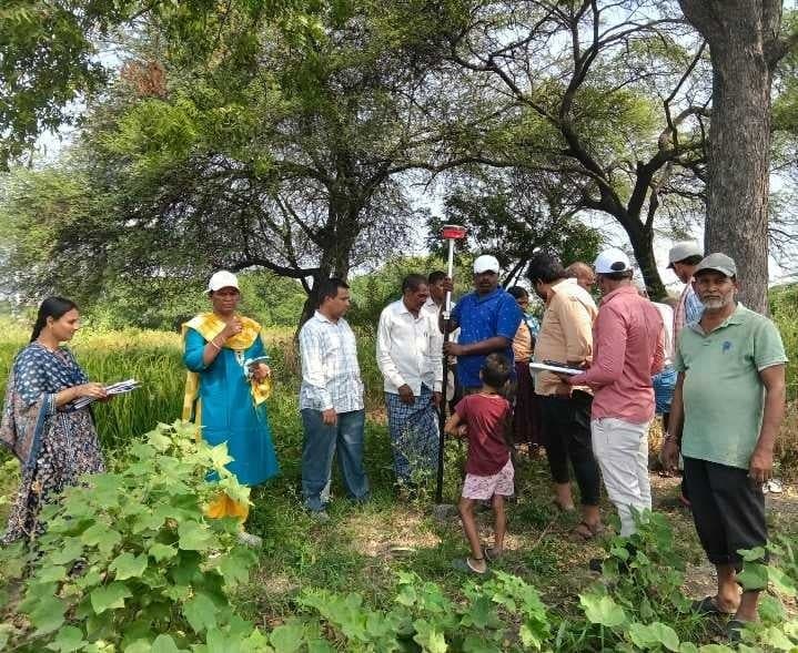 కొత్తపేటలో భూ రీసర్వే పనుల పరిశీలన - Udayam