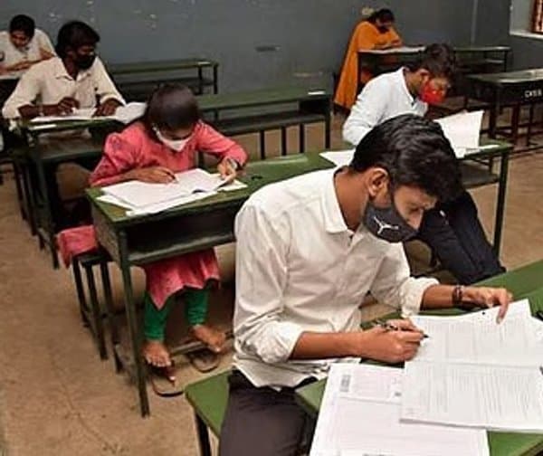 యూపీ టీజీటీ పరీక్షలు ప్రశాంతంగా ముగిశాయి - ఏఐ కెమెరాల ద్వారా నిఘా.