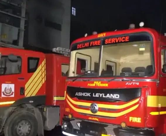 ఢిల్లీ షూ ఫ్యాక్టరీలో అగ్నిప్రమాదం