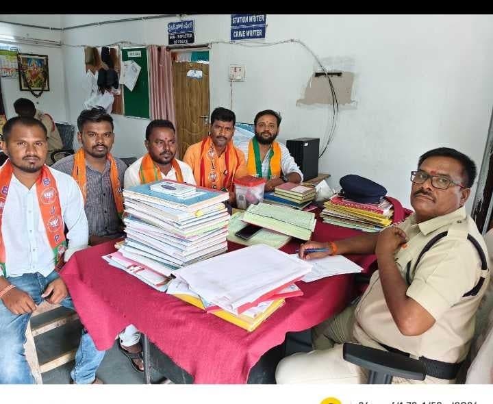 బీజేపీ నాయకుల అరెస్ట్‌