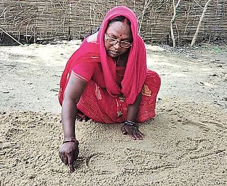 ఇసుకలో అక్షరాలు.. ఇంటా గెలుపు! - Udayam