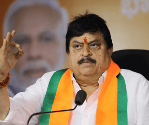 రేవంత్‌రెడ్డివి వితండవాదాలు! సీట్ల పెంపుపై భాజపా ఫైర్.. దక్షిణాదిని తప్పుదారి పట్టిస్తున్నారంటూ రామచందర్‌రావు విమర్శలు. - Udayam Digital
