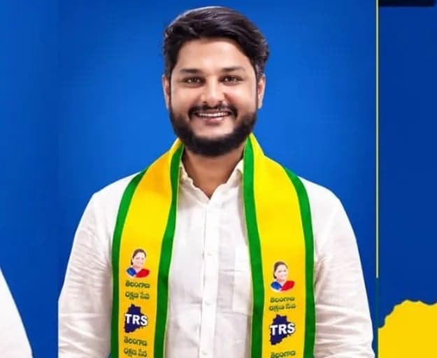 హైదరాబాద్ MLC బరిలో ఆకాశ్ కొల్లూరు - Udayam