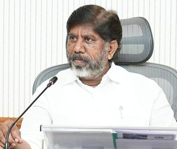 తెలంగాణ ఉద్యోగులకు హెల్త్ కార్డులు