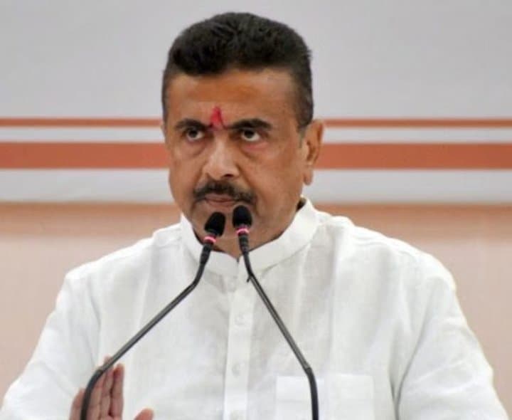 జర్నలిస్టులపై దాడిని ఖండించిన సీఎం సువేందు అధికారి