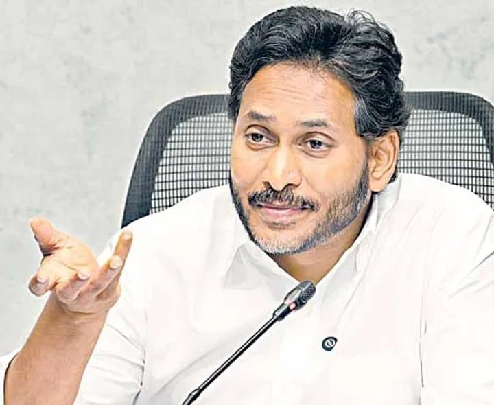 చంద్రబాబు పాలనపై వైఎస్ జగన్ ధ్వజం