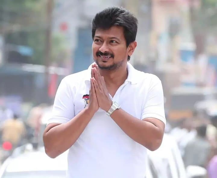 తమిళనాడు ఎమ్మెల్యేలకు ఉచితంగా కార్లు