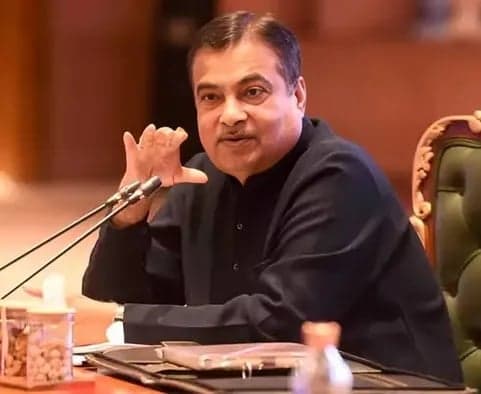 ఎక్స్‌ప్రెస్‌వే చలాన్లపై గడ్కరీ కీలక ప్రకటన