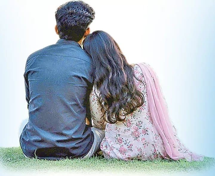 ప్రేమికులారా బ్లాక్‌మెయిల్‌ తో భద్రం - Udayam