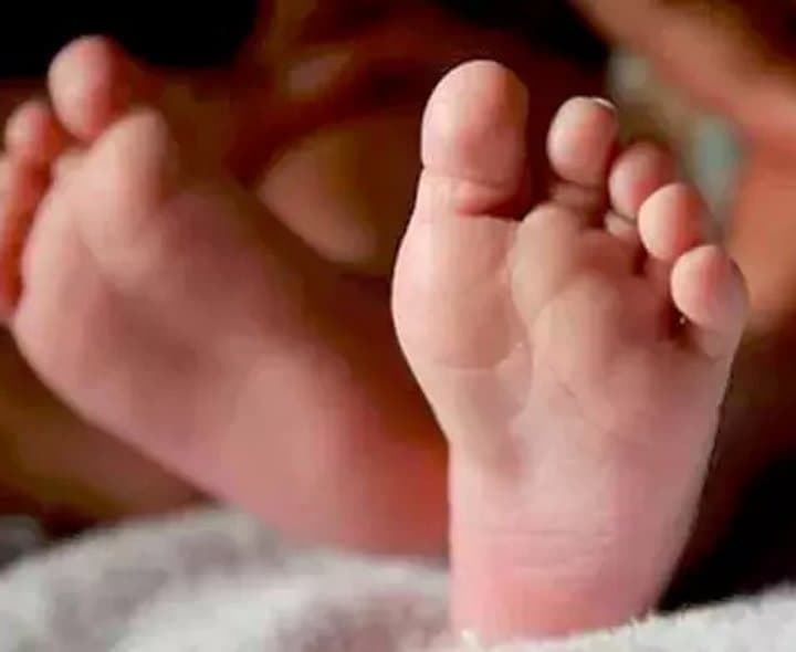 చెరువులో చిన్నారిని హత్య