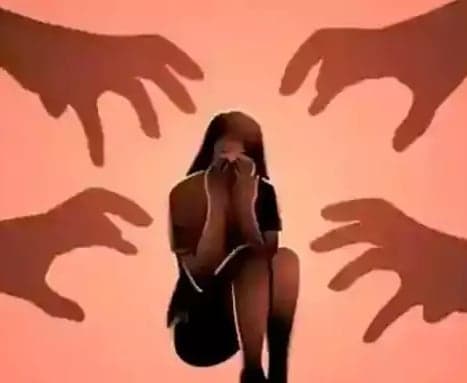 మైనర్‌పై గ్యాంగ్‌రేప్‌.. హత్య