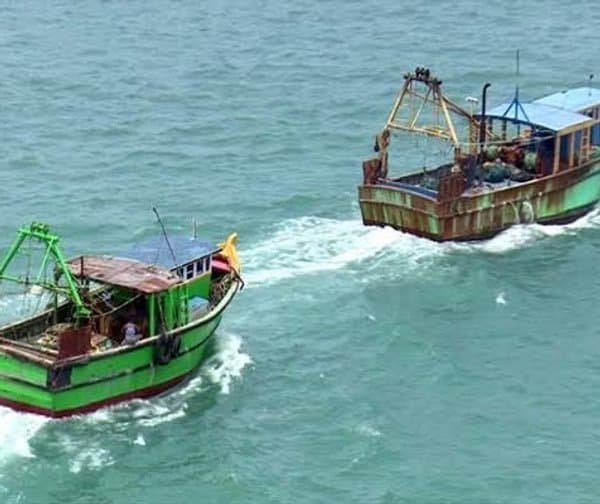 నెల్లూరు తీరంలో మత్స్యకారుల ఘర్షణ