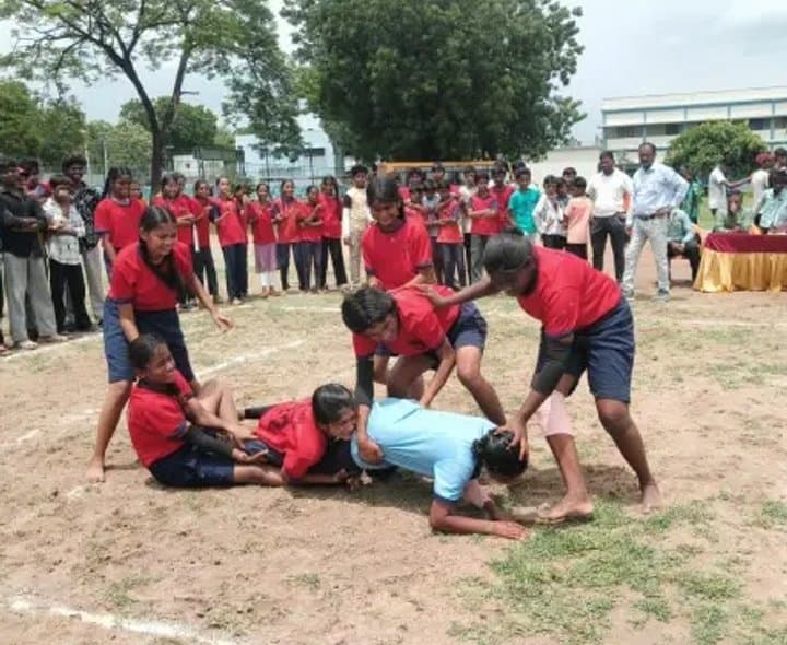 మంథనిలో క్రీడా పోటీల ప్రారంభం