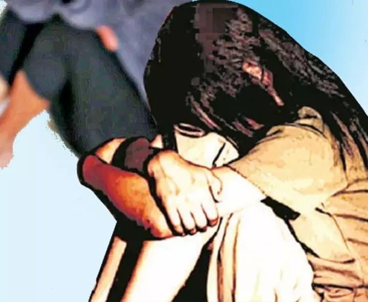 కుమార్తెపై తండ్రి ఘోర అఘాయిత్యం - Udayam