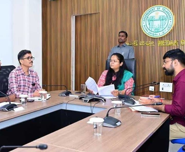 ప్రభుత్వ కార్యాలయాల్లో టీ-ఫైబర్‌ సేవలు