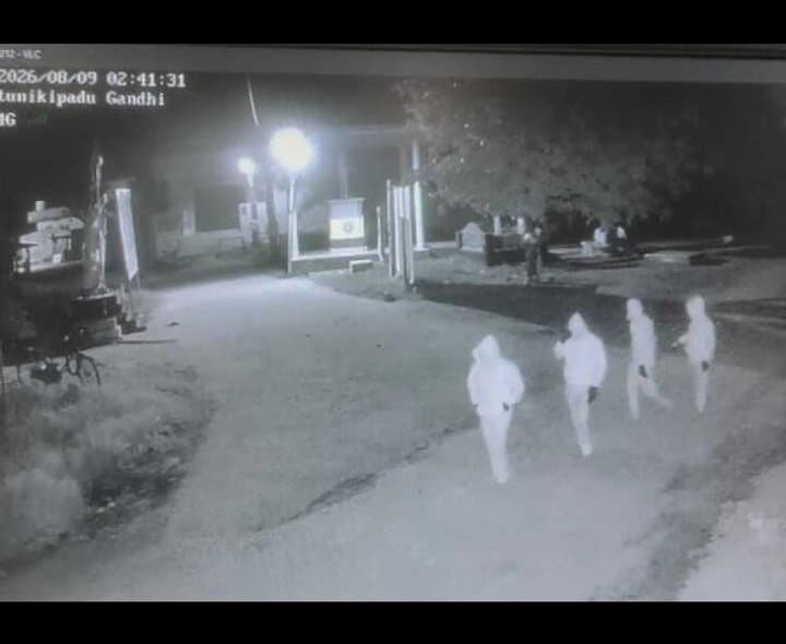 ఎన్టీఆర్‌ జిల్లాలో ముసుగు దొంగల హల్‌చల్‌