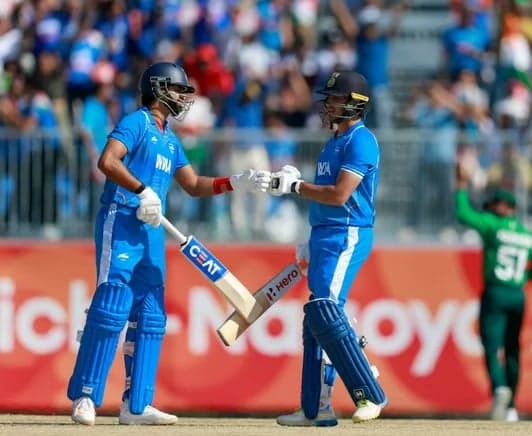 ఫైనల్లో భారత్ భారీ పరుగుల మోత