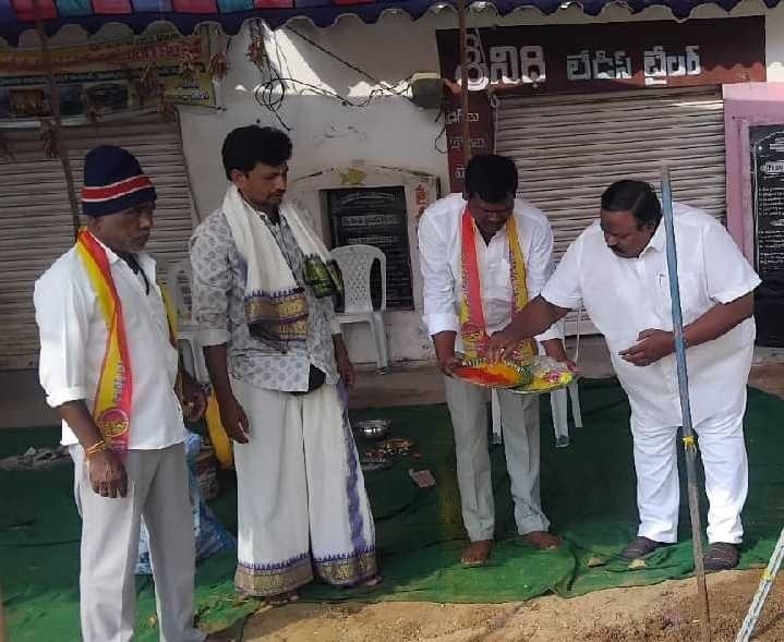 పండుగ సాయన్న విగ్రహ ఏర్పాటుకు భూమిపూజ - Udayam