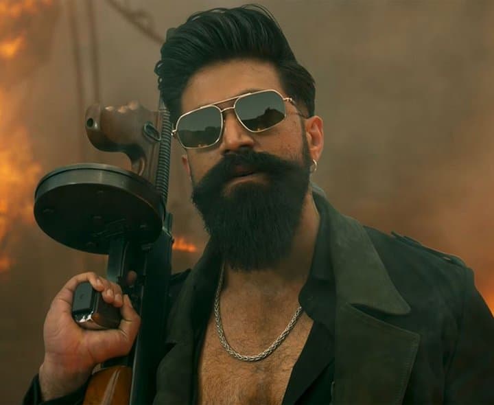 టాక్సిక్‌’ను సొంతంగా డిస్ట్రిబ్యూట్ చేయనున్న యశ్‌