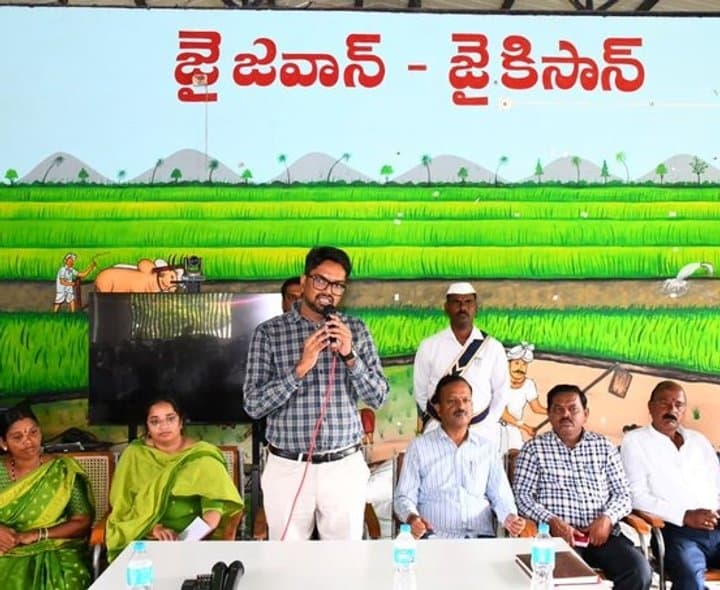 పెద్దమందడిలో ‘రైతు నేస్తం’ అవగాహన కార్యక్రమం