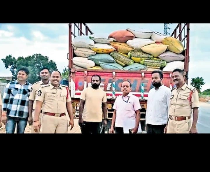 రేషన్‌ బియ్యంతో మాఫియా దందా