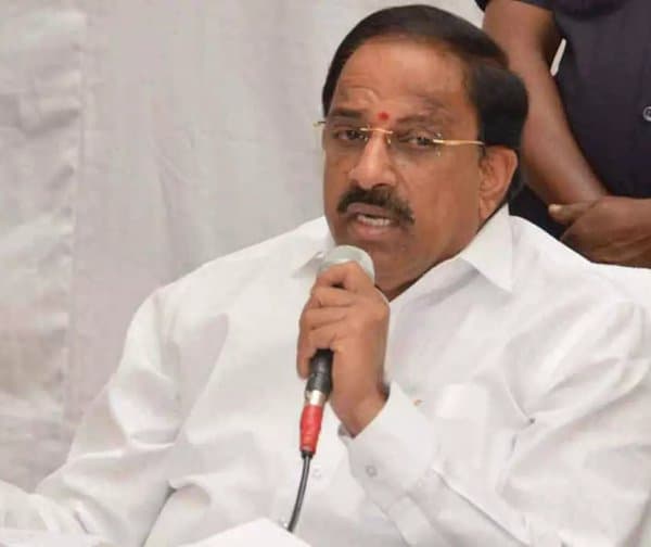 నీటి లభ్యతకు అనుగుణంగా పంటలు: తుమ్మల
