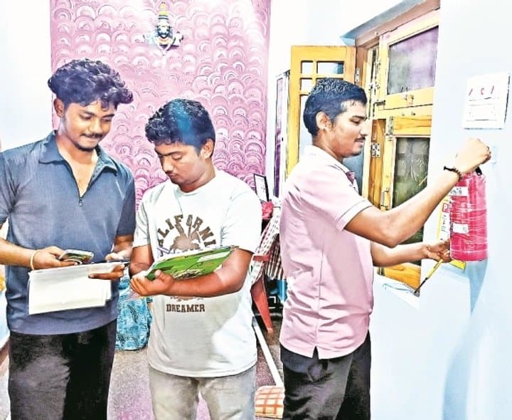 చేనేత కార్మికులకు అగ్ని భద్రత సాయం - Udayam Digital