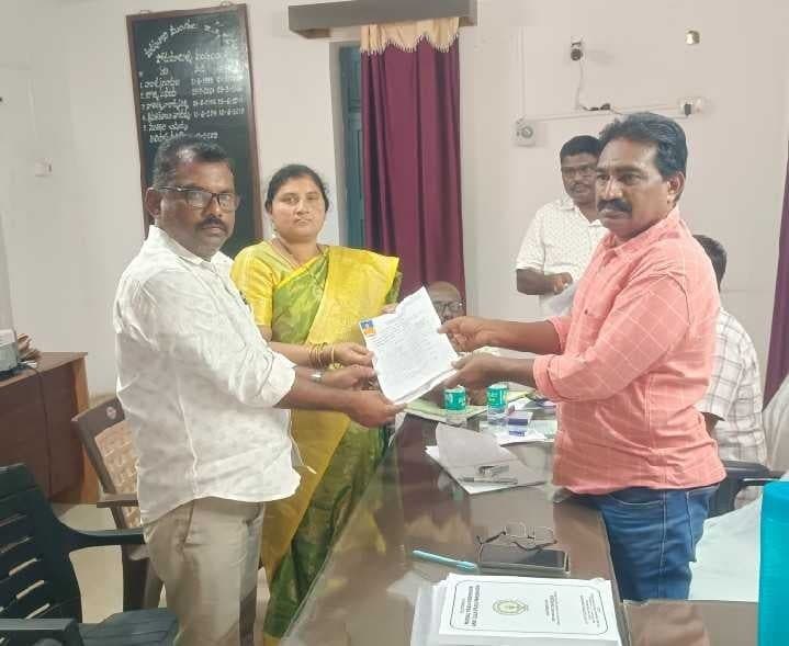 ఎంపీటీసీ అభ్యర్థిగా తుపాకుల ఉమ మహేశ్వరి - Udayam