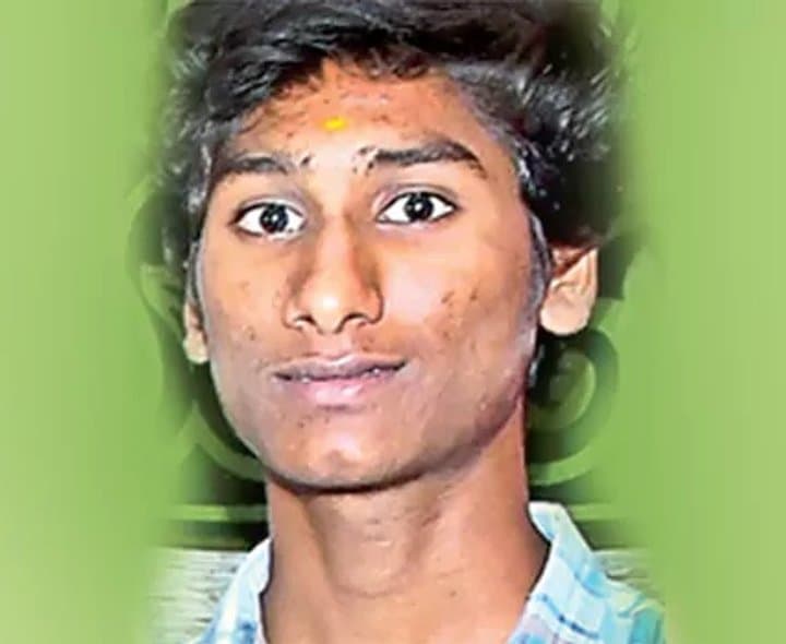 అవమానమంటూ విద్యార్థి బలి - Udayam Digital