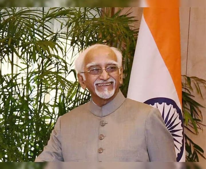 హామిద్‌ అన్సారీ వ్యాఖ్యలపై దేశవ్యాప్తంగా దుమారం