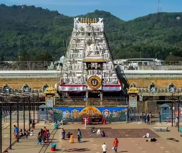 తిరుమల బుకింగ్స్.. మధ్యవర్తులను నమ్మొద్దు