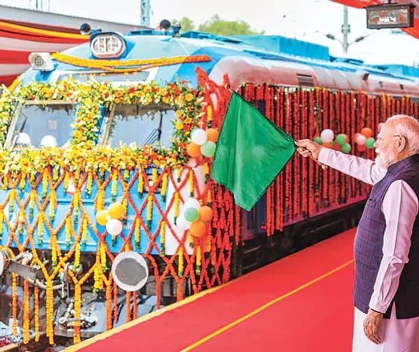 దేశంలో తొలి హైడ్రోజన్ రైలు ప్రారంభం