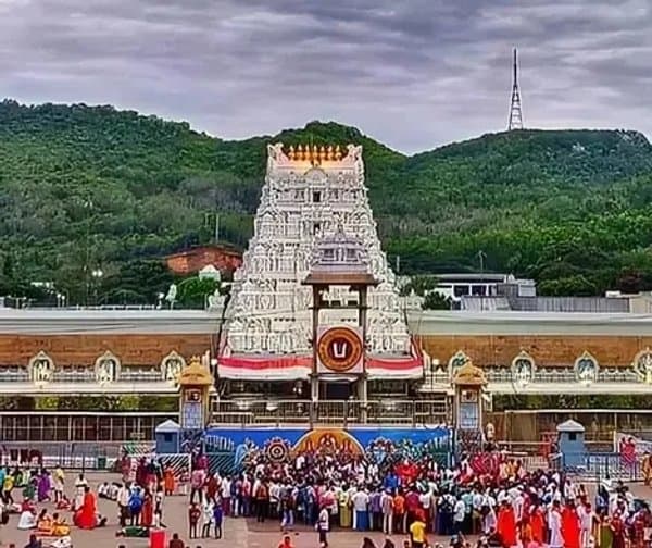 తిరుమలలో భక్తుల రద్దీ - Udayam Digital
