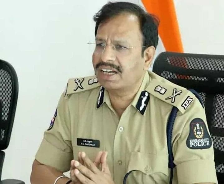 పాలపిట్టలను హింసిస్తే అదృష్టం ఎలా వస్తుంది: సీపీ సజ్జనార్‌ - Udayam