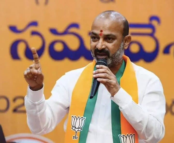 నీట్ పేపర్ లీక్‌పై ఫాస్ట్ ట్రాక్ కోర్టులు: బండి సంజయ్