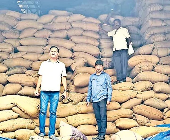 రైస్‌ మిల్లుల్లో రూ.32.61 కోట్ల ధాన్యం గల్లంతు గుర్తింపు