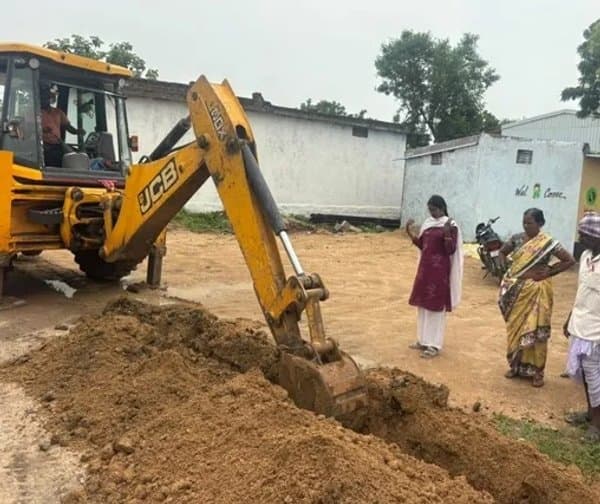 కందర్‌పల్లిలో నీటి పైపులైన్
