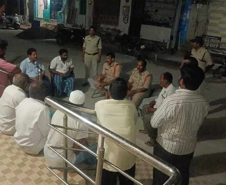 పల్లెనిద్రతో ప్రజలకు చేరువైన పోలీసులు: ఎస్పీ